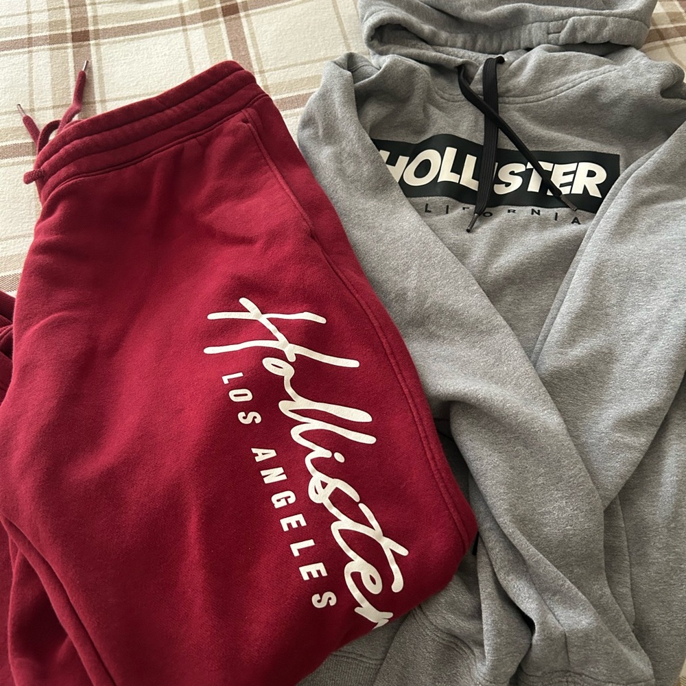 Hollister Mens Maroon Jogger Pants and Gray hoodie
